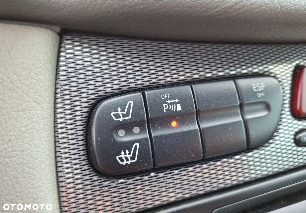 Mercedes-Benz CLK - 25