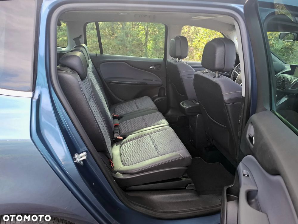 Opel Zafira - 10