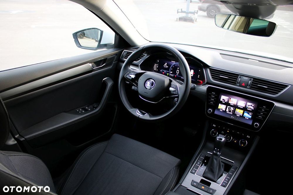 Skoda Superb 2.0 TDI SCR Style DSG - 29
