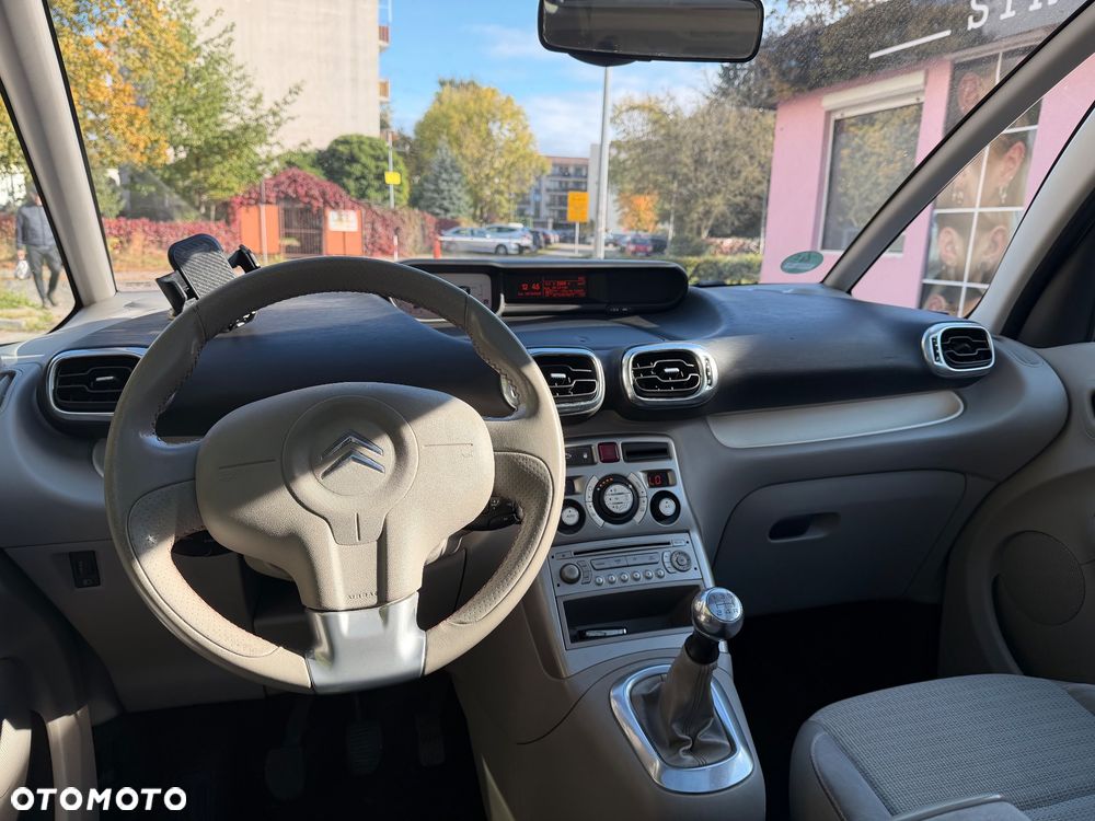 Citroën C3 Picasso 1.6i Exclusive - 19