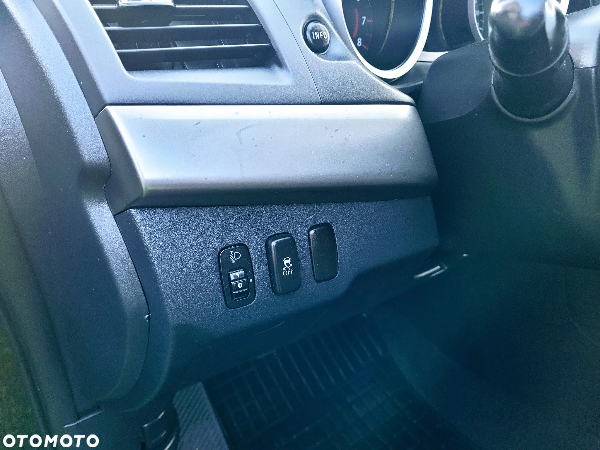 Mitsubishi Lancer 1.6 Invite - 38