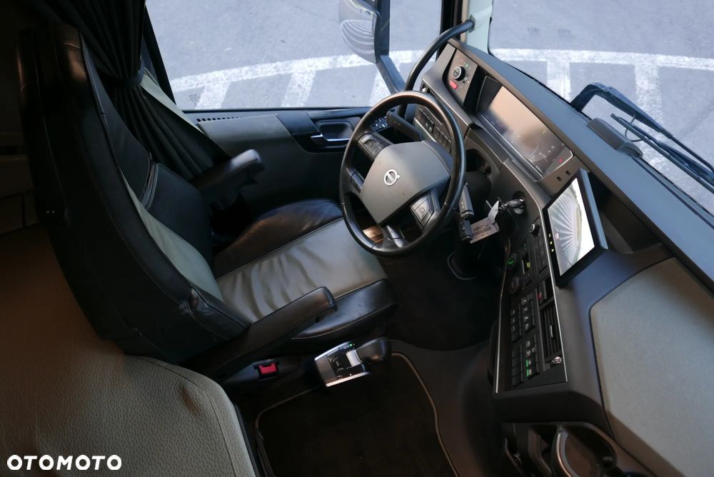 Volvo FH 460 EURO6 FH4 FH5 FULL OPCJA 21R ALU TV PODWÓJNE SZYBY NAVI KAMERA SKÓRA ELEKTRYCZNY OBRACANY FOTEL - 36
