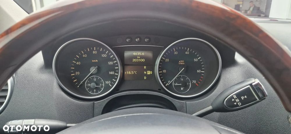 Mercedes-Benz ML 500 4-Matic - 11