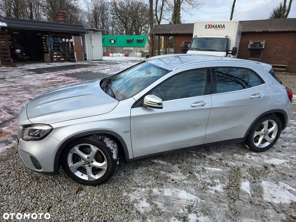 Mercedes-Benz GLA 220 4-Matic Style - 3