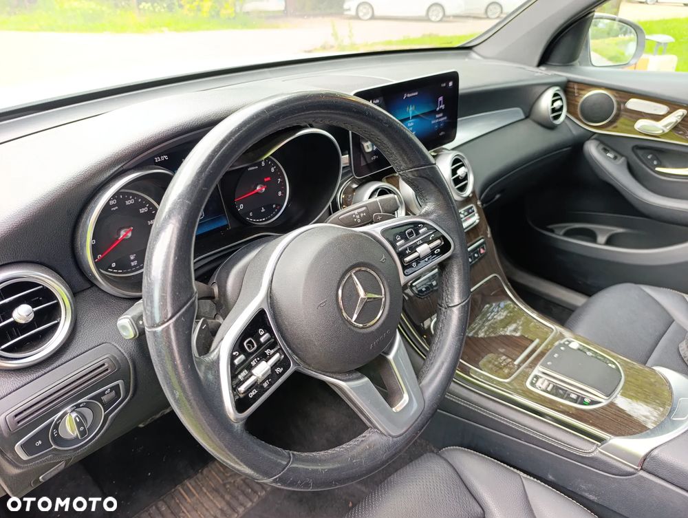 Mercedes-Benz GLC 300 4Matic 9G-TRONIC - 15