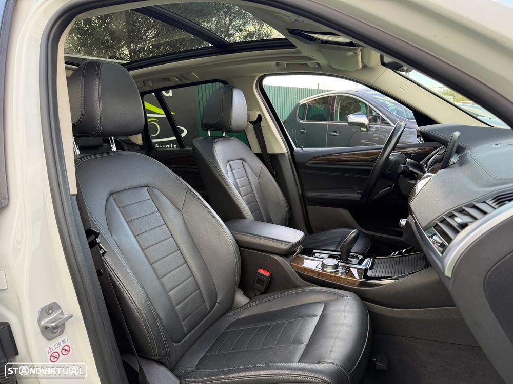 BMW X3 20 d xDrive Line Luxury - 36