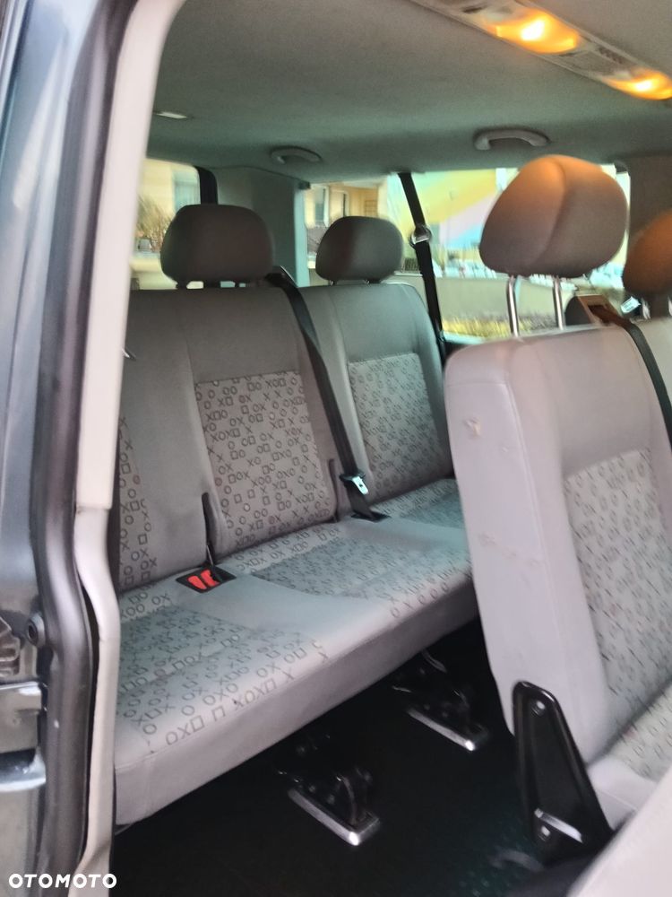 Volkswagen T5 CARAVELLE - 12