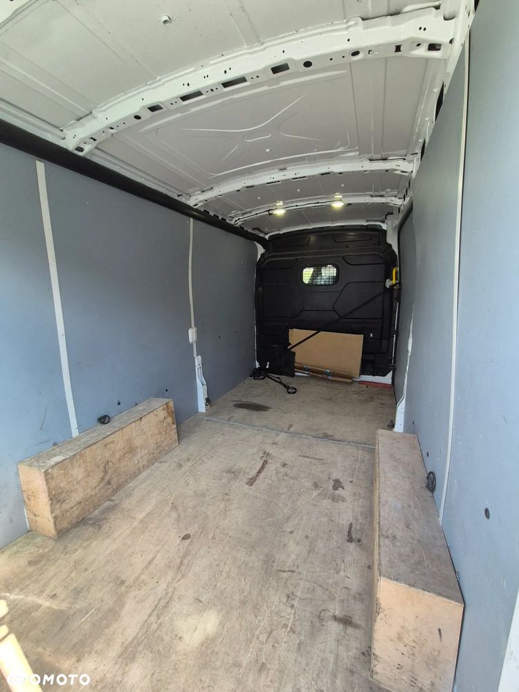 Ford Transit - 7