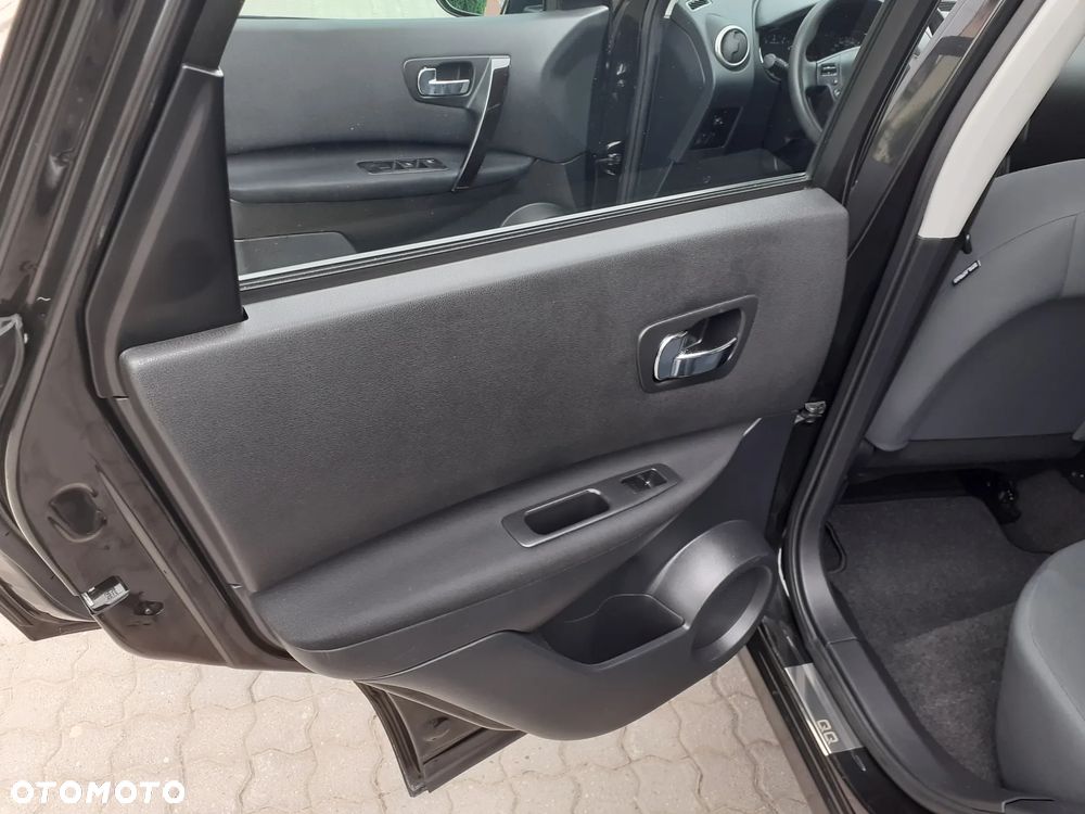 Nissan Qashqai 1.6 visia - 13