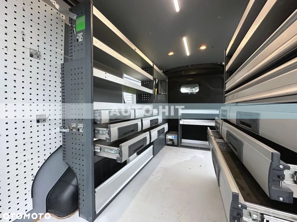 Ford Transit - 17