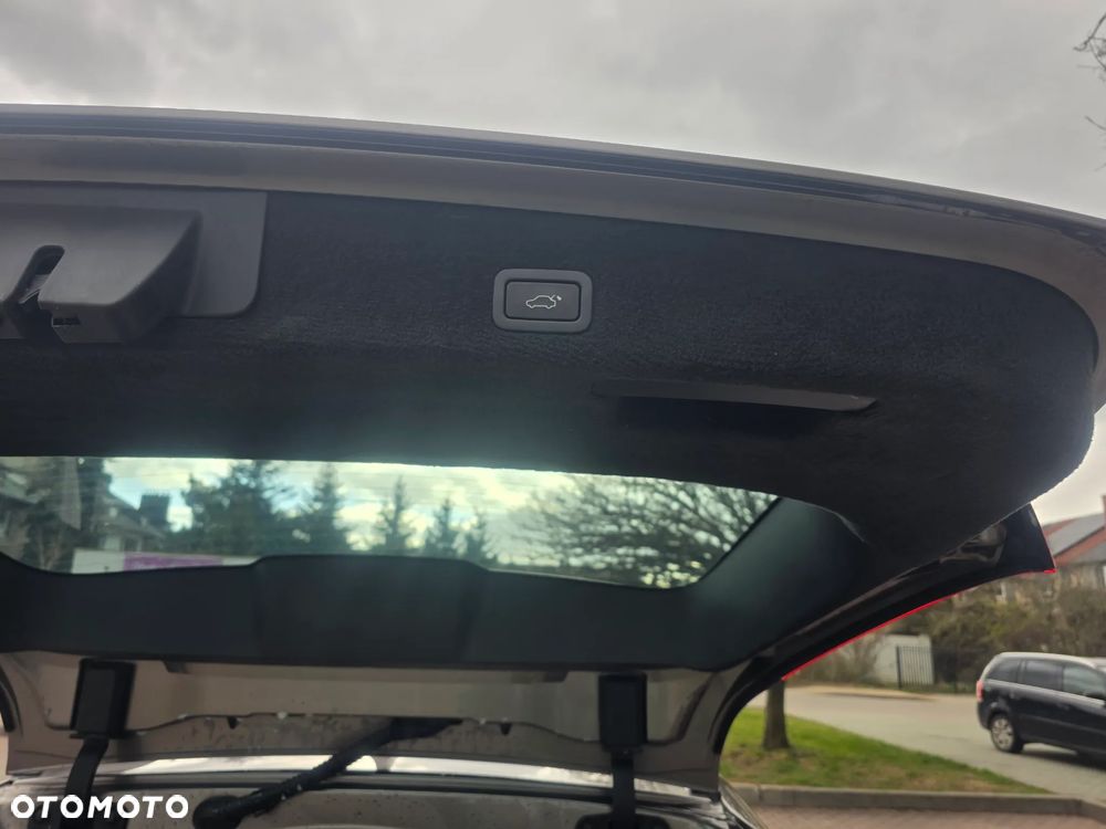 Volvo XC 70 3.2 AWD Momentum - 10