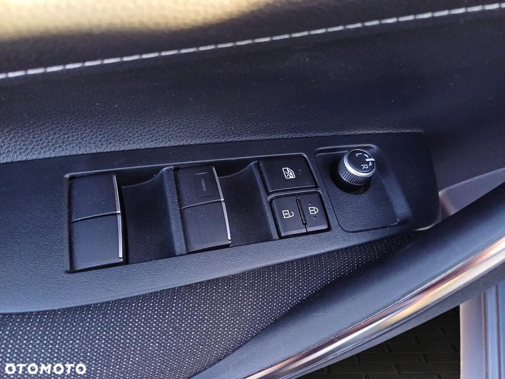 Toyota Corolla 1.8 Hybrid Comfort - 23