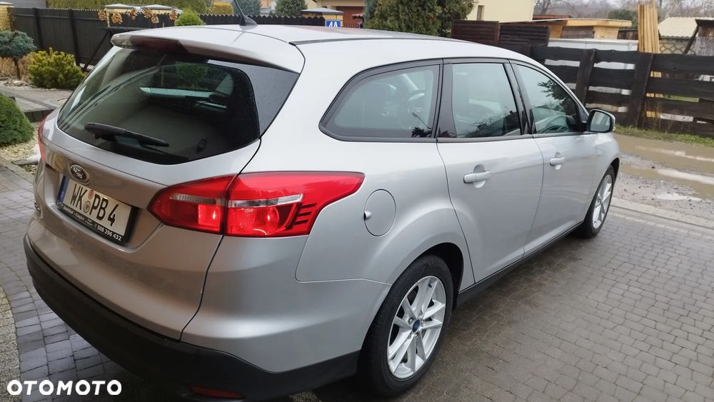 Ford Focus 1.6 TItanium - 10