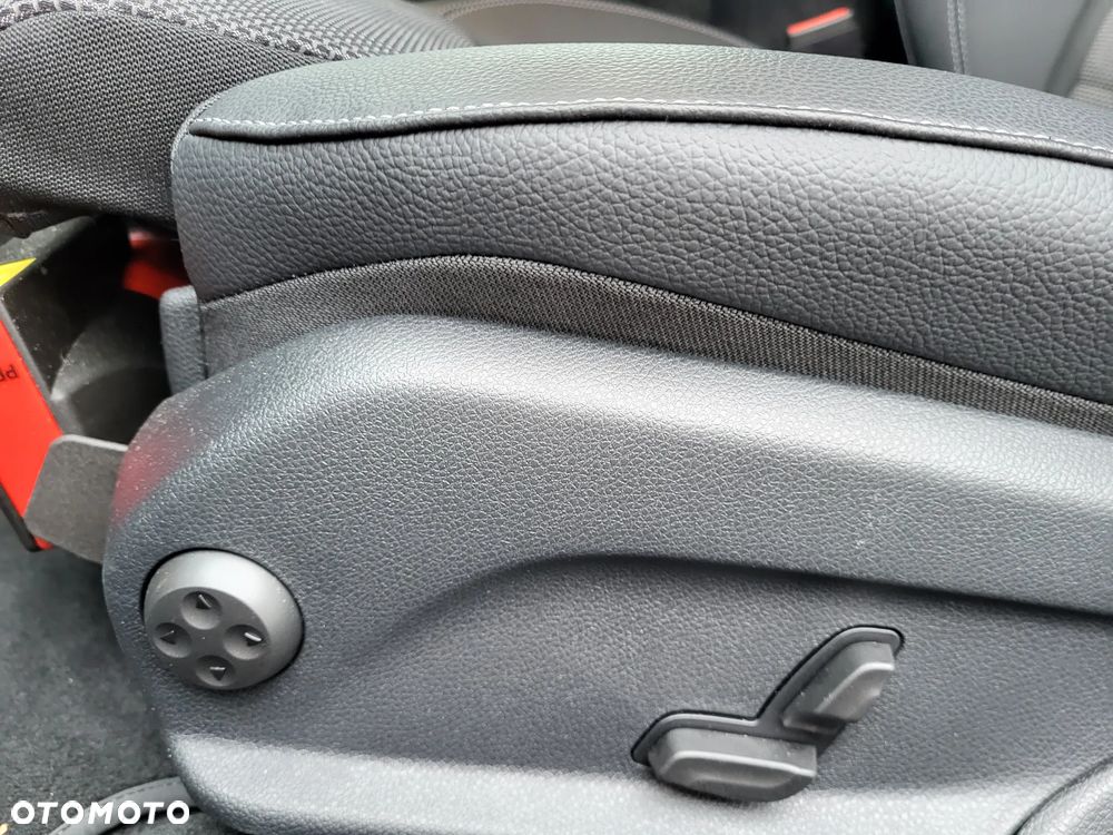Mercedes-Benz Klasa E 220 d 9G-TRONIC Avantgarde - 18