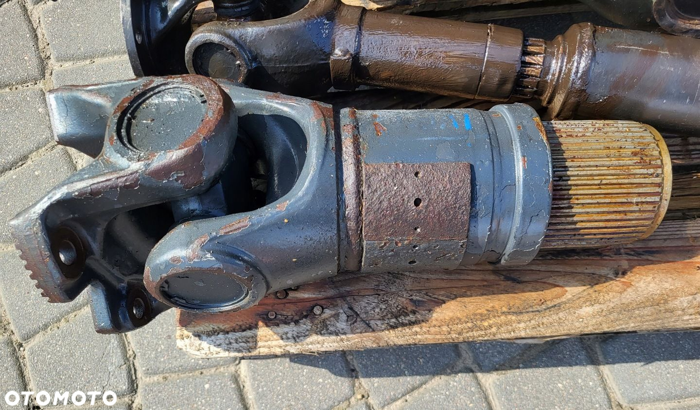 WAŁ PĘDNY NAPĘDOWY KRZYŻAK skrzynia ZF Iveco Man Daf - 2