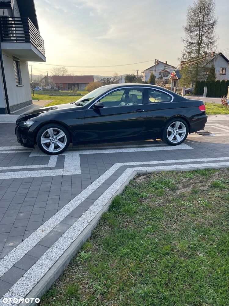 BMW Seria 3 325i M Sport Edition - 3