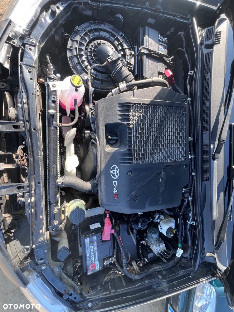 Toyota Hilux 3.0 D-4D Invincible - 33