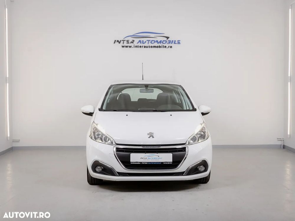Peugeot 208 2018 photo 3