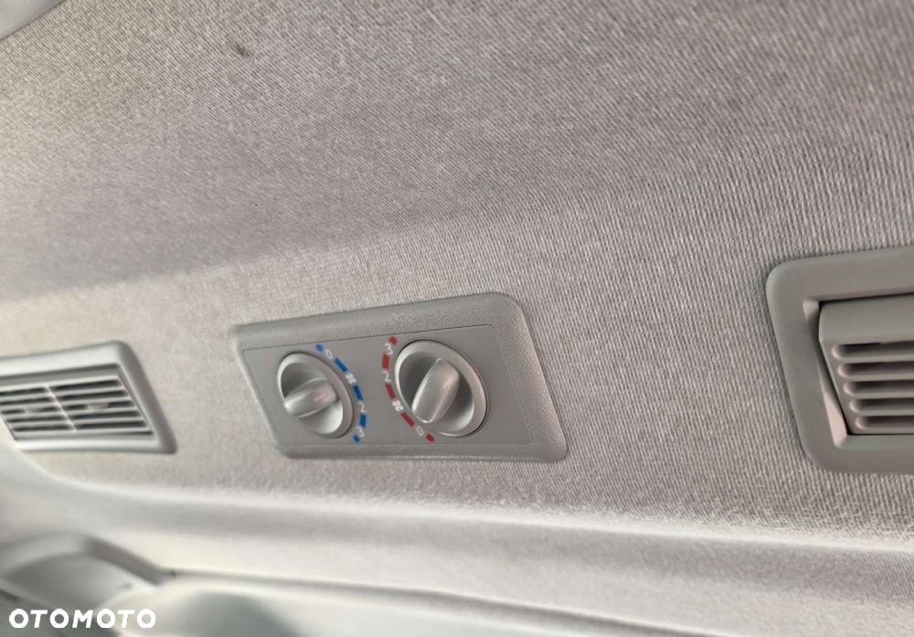 Renault Trafic - 31