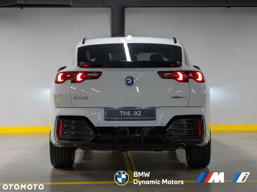 BMW iX2 eDrive20 - 5