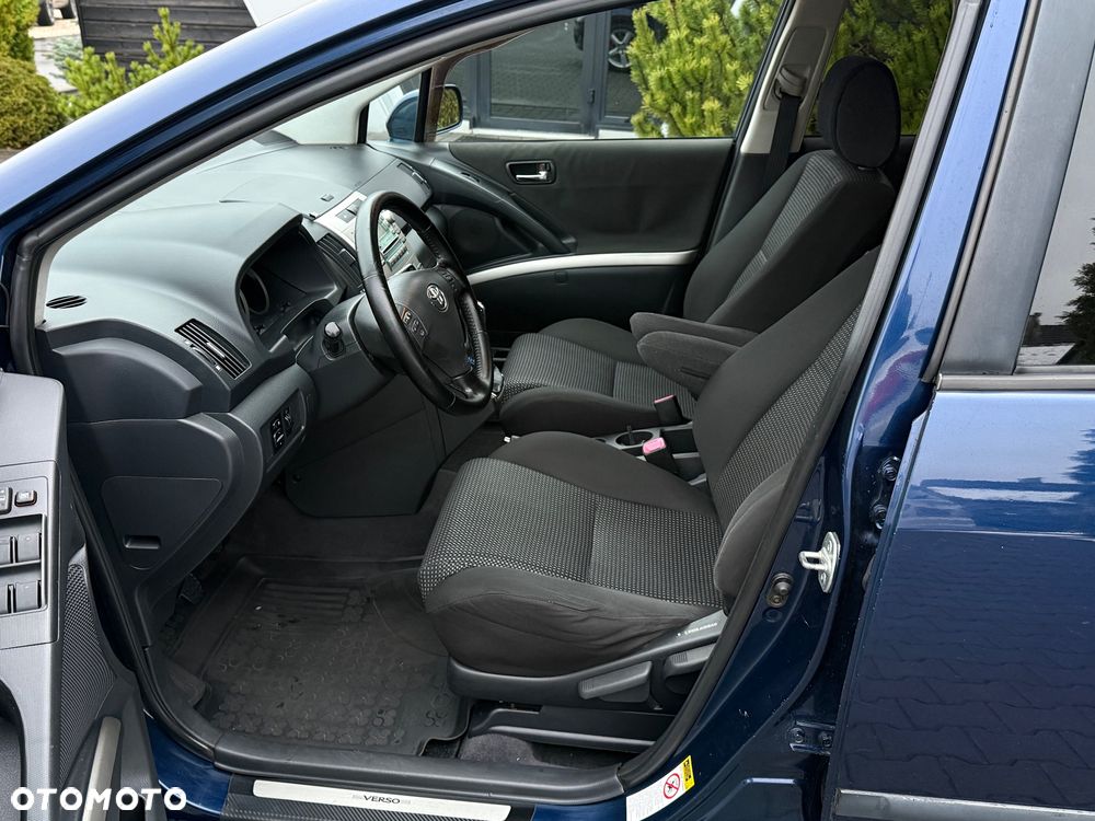 Toyota Corolla Verso - 13