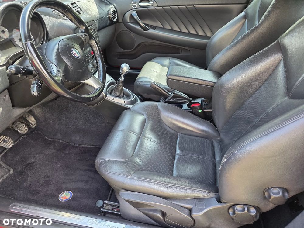 Alfa Romeo GT 1.9 JTD M-Jet Sportiva - 26
