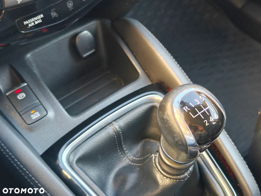 Nissan Qashqai 1.6 DIG-T Tekna - 13