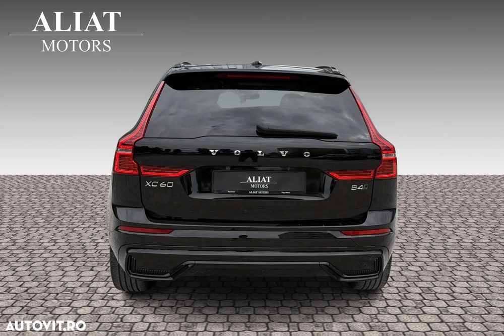 Volvo XC 60 B4 MHEV AT AWD Plus Dark - 7