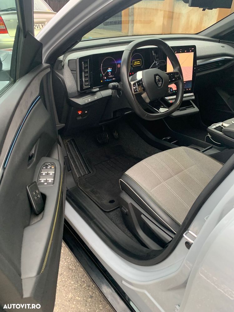 Renault Megane E-TECH 60 kWh 220 CP Techno - 7