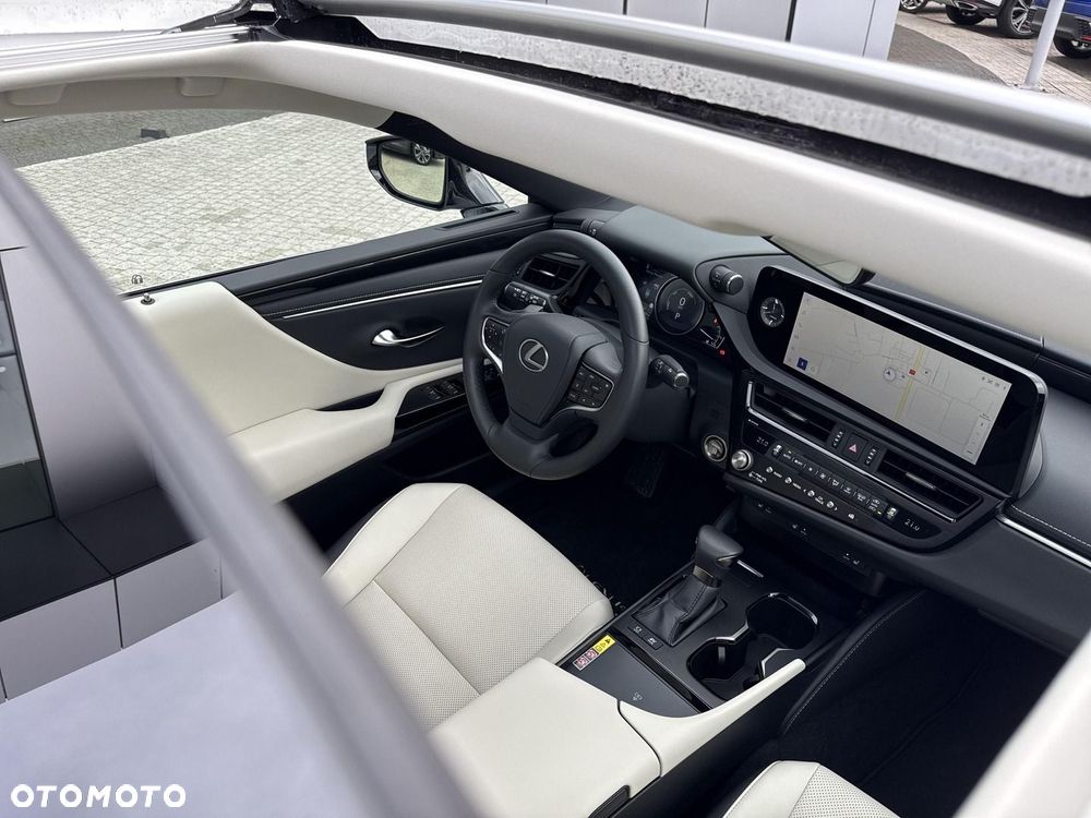 Lexus ES 300h Business Edition - 27