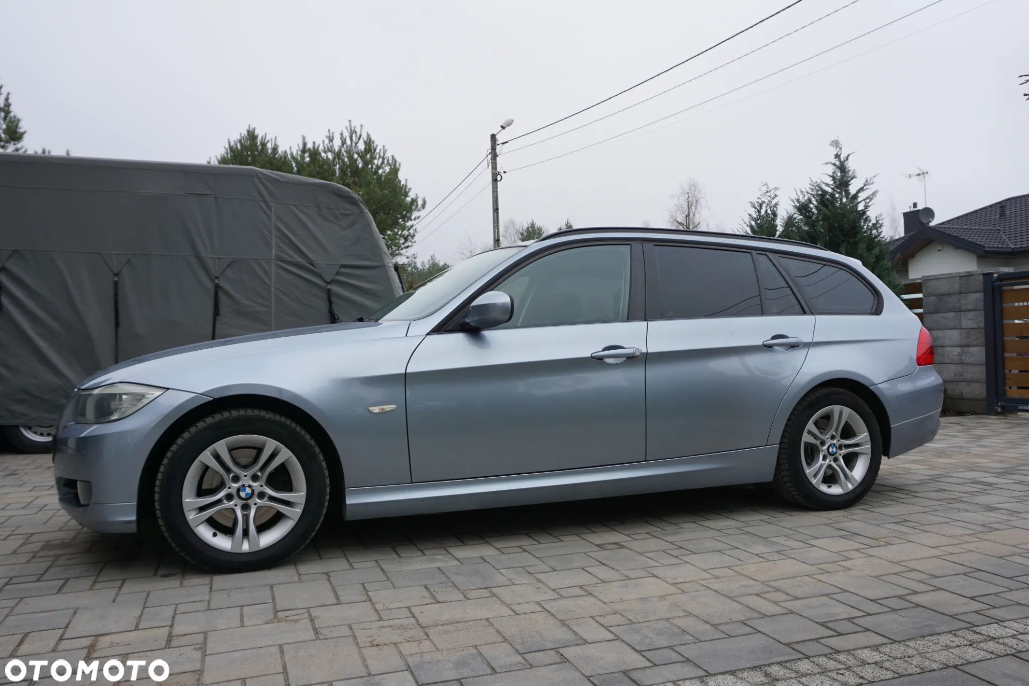 BMW Seria 3 318d DPF Touring - 1