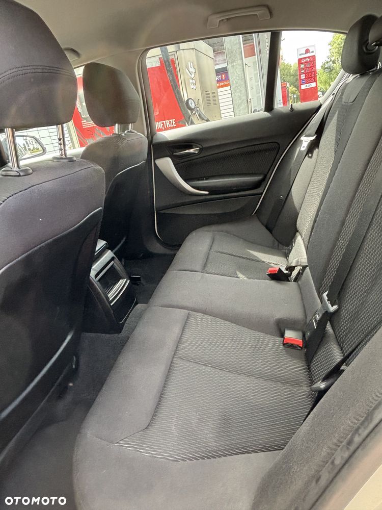 BMW Seria 1 118i Sport Line - 11