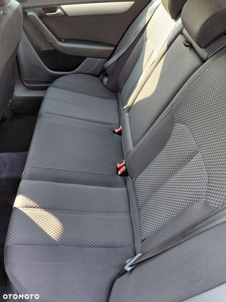 Volkswagen Passat 1.4 TSI Trendline - 23