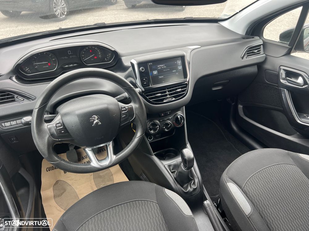 Peugeot 208 1.2 PureTech Style - 14