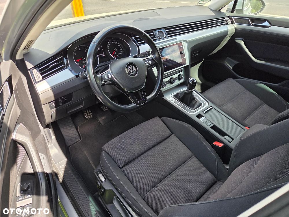 Volkswagen Passat 2.0 TDI BMT Comfortline - 5