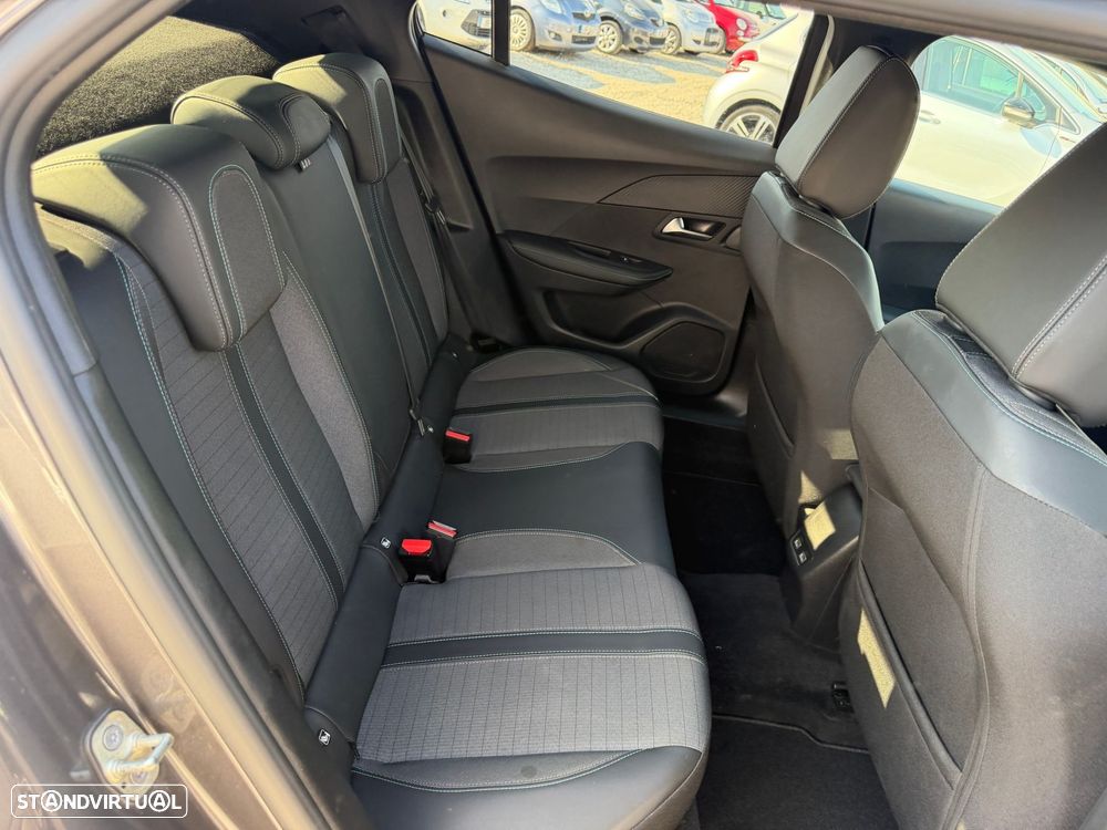 Peugeot 2008 PureTech 100 Allure - 15
