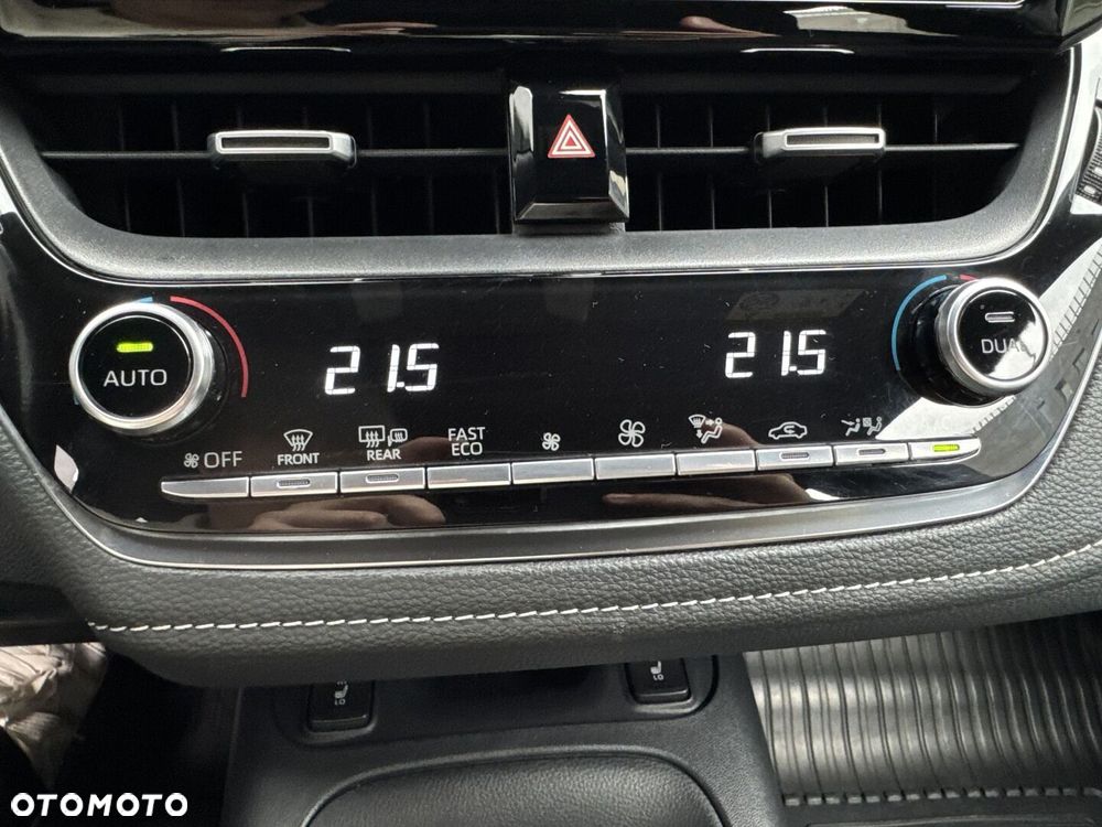 Toyota Corolla 2.0 Hybrid Comfort - 26