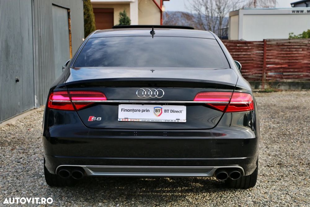 Audi S8 - 10