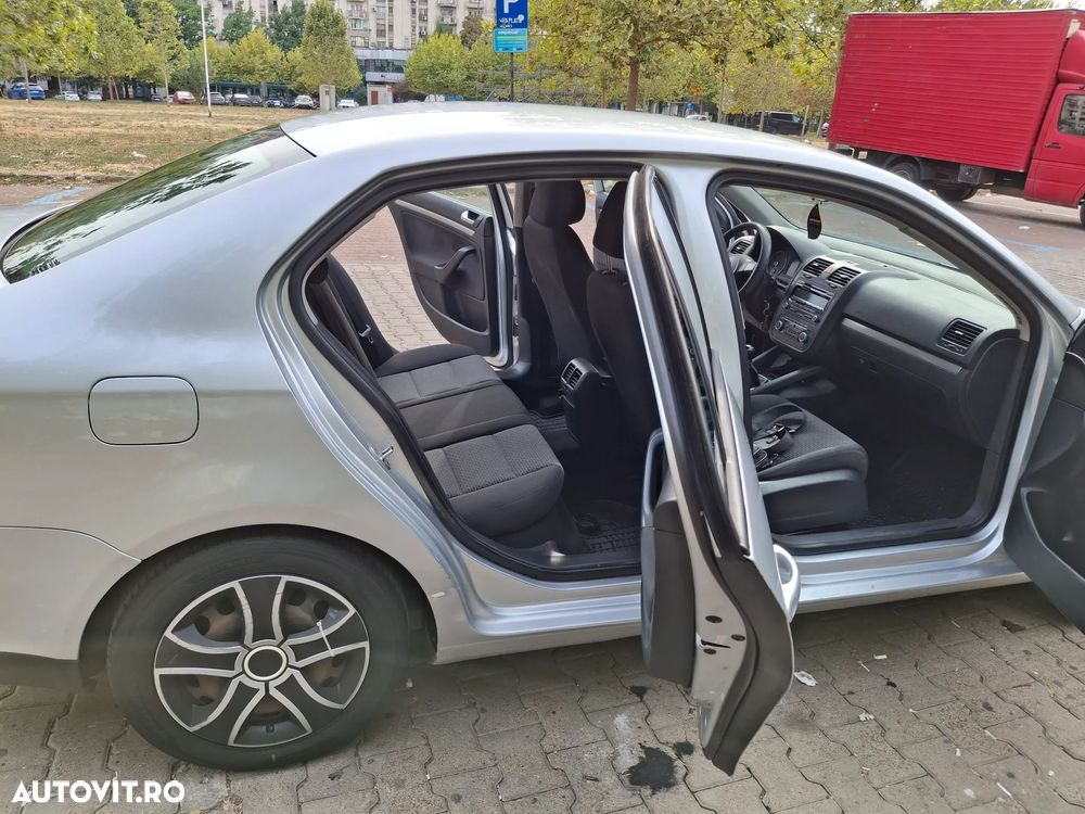 Volkswagen Jetta 1.6 TDI DPF Comfortline - 10
