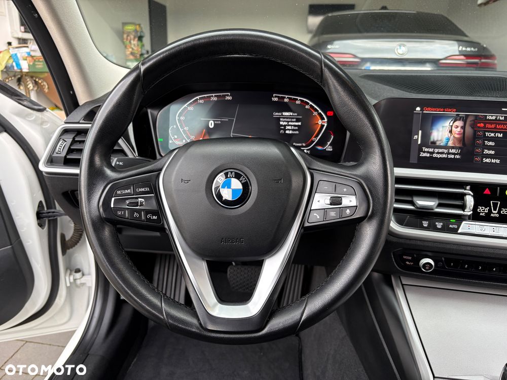 BMW Seria 3 318i - 11