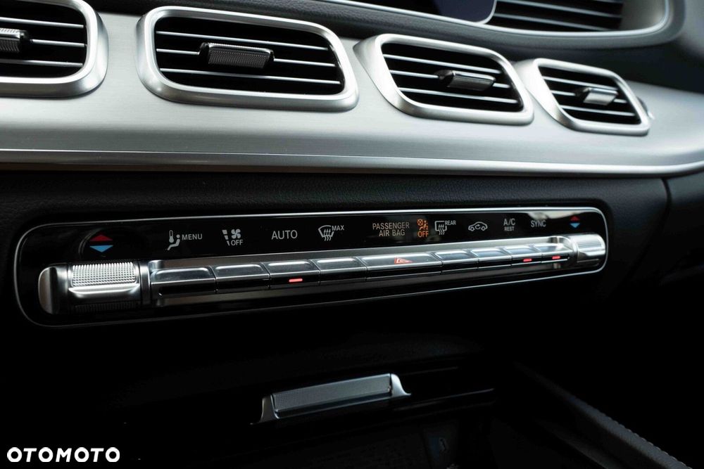 Mercedes-Benz GLE - 24