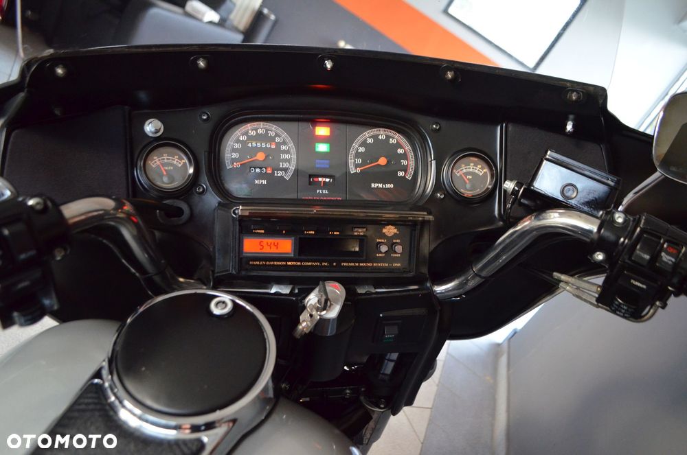 Harley-Davidson FLHT Electra Glide Standard - 34