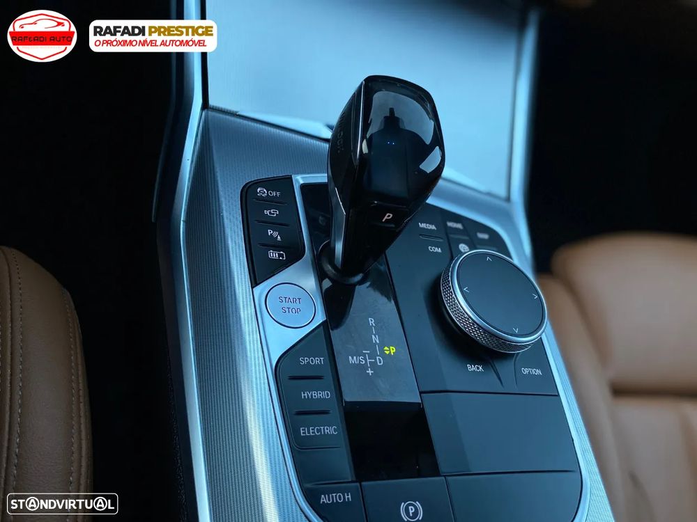 BMW 330 e Aut. Luxury Line - 42