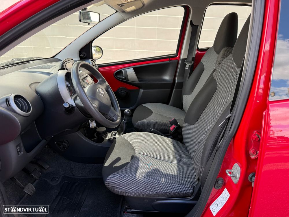 Toyota Aygo 1.0 + AC+VSC - 17