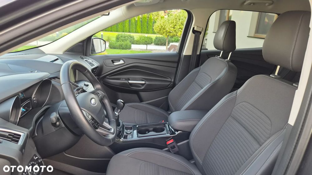 Ford Kuga 1.5 EcoBoost 2x4 Titanium - 20