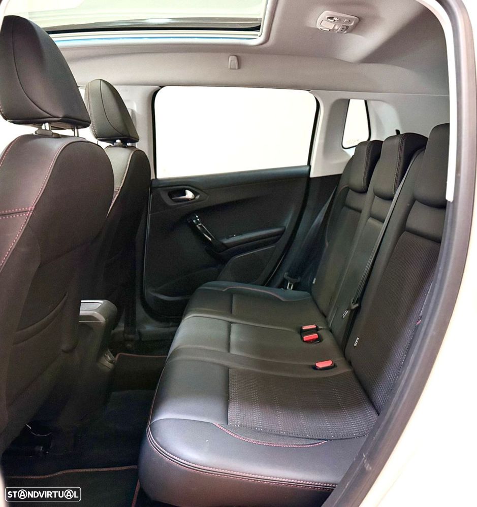 Peugeot 2008 1.6 BlueHDi GT Line - 9