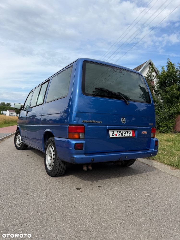 Volkswagen Multivan - 7