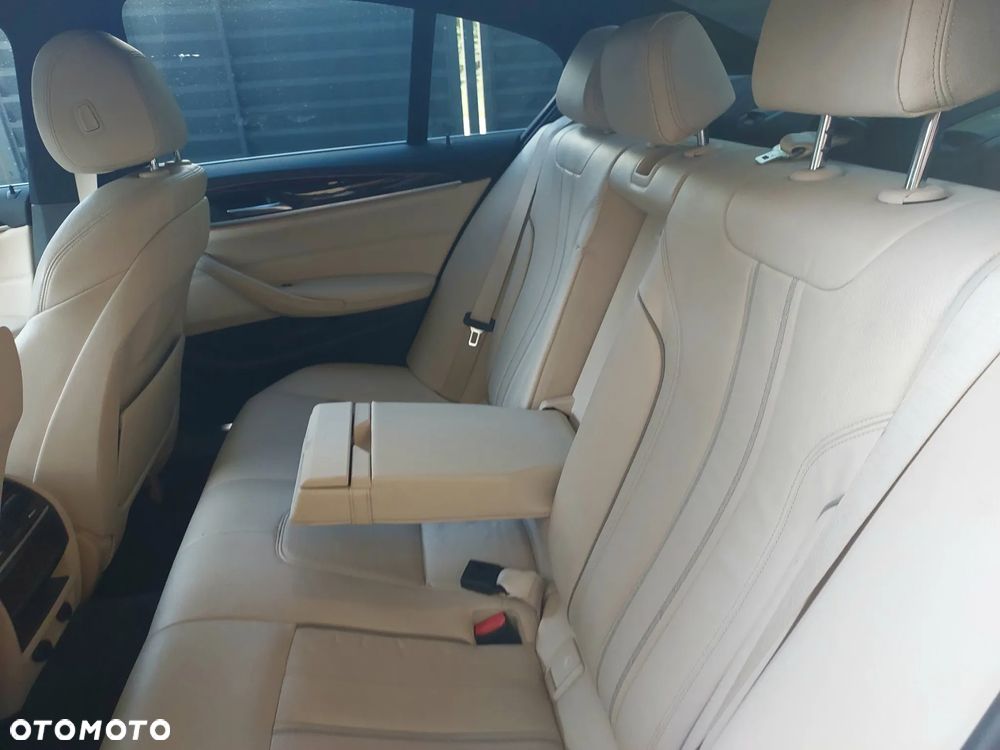 BMW Seria 5 530i GPF Sport Line sport - 19