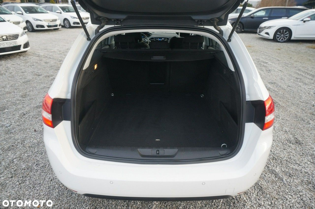 Peugeot 308 1.5 BlueHDi Allure Pack S&S EAT8 - 33