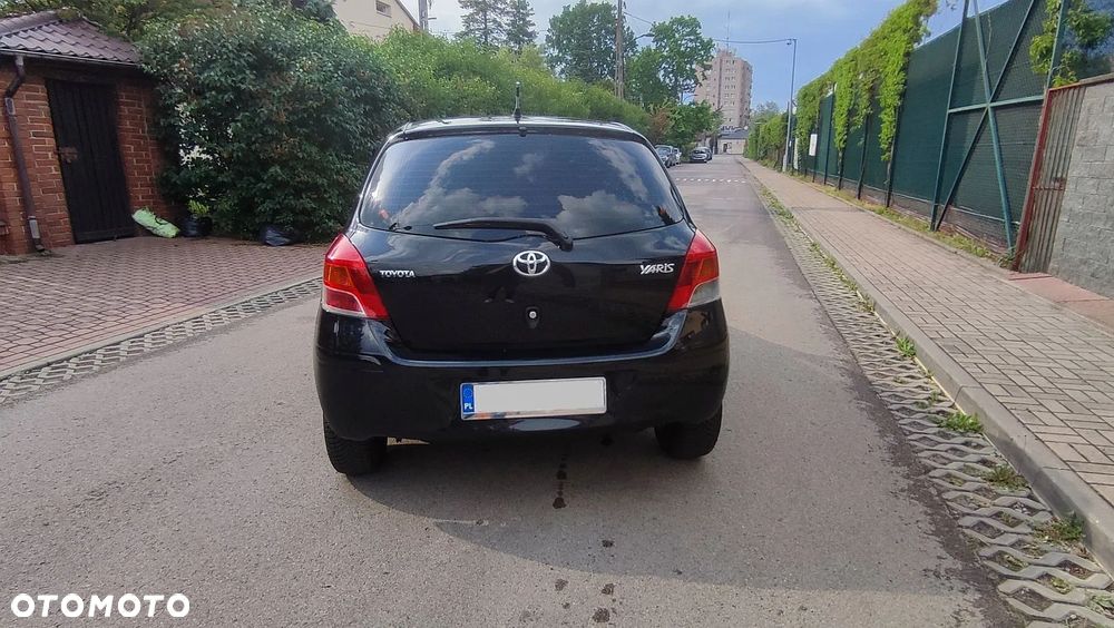 Toyota Yaris 1.33 2010 - 30
